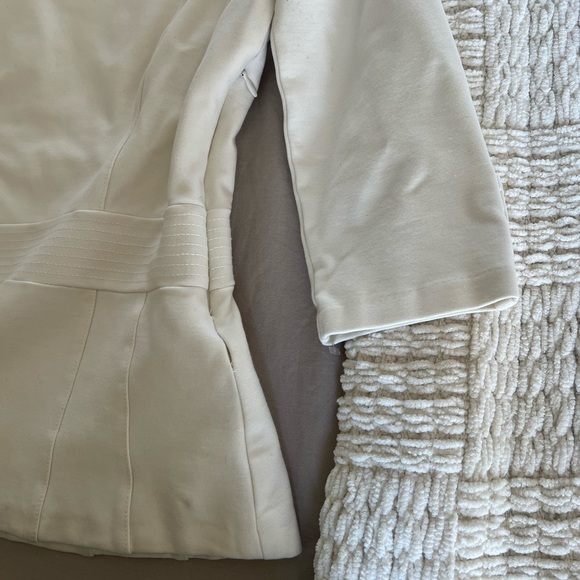 White House Black Market Blouse - Picture 5 of 7